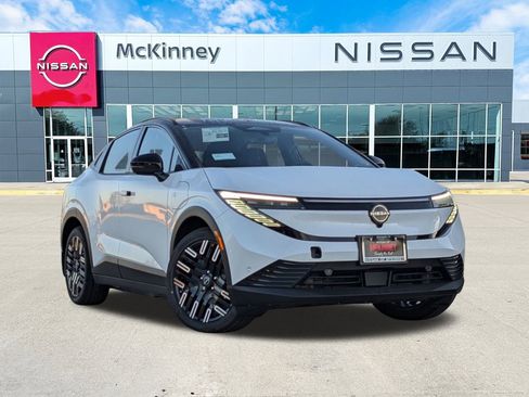 New 2026 Nissan Leaf Platinum+ w/ Cargo Package (Platinum+) FWD image 1
