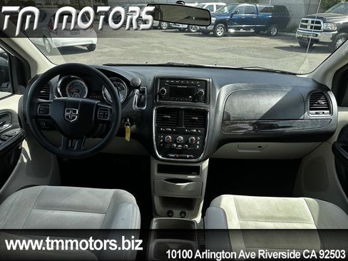 Used 2016 Dodge Grand Caravan SE w/ Quick Order Package 29E SE FWD image 7