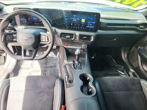 Used 2025 Ford Mustang Dark Horse RWD image 20