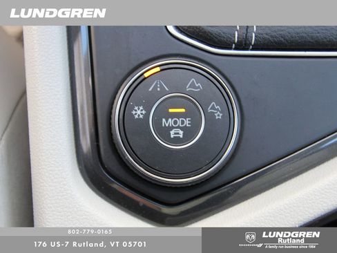 Used 2022 Volkswagen Tiguan SE image 24