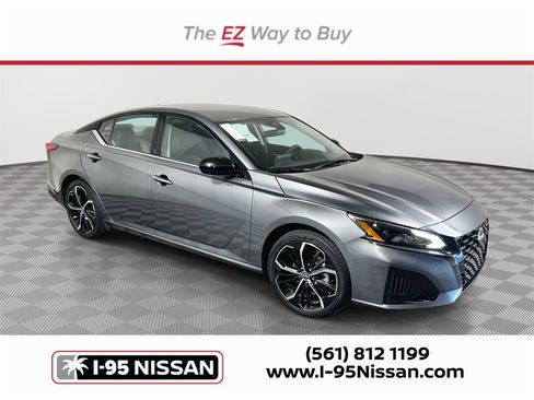 Certified 2025 Nissan Altima 2.5 SR image 1