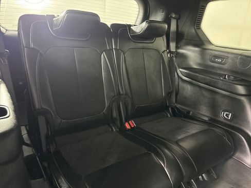 Used 2023 Jeep Grand Cherokee L Laredo image 29