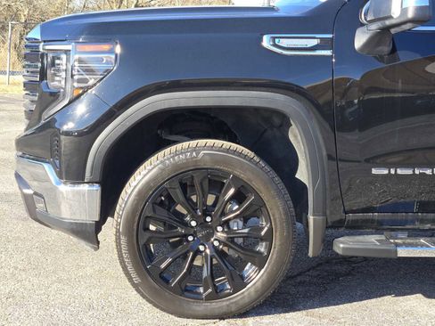 Certified 2024 GMC Sierra 1500 SLT image 8