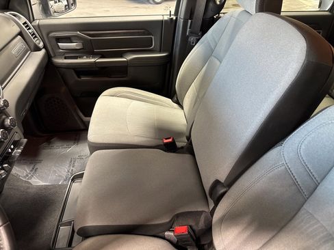 Used 2024 RAM 2500 Big Horn w/ Bed Utility Group image 24