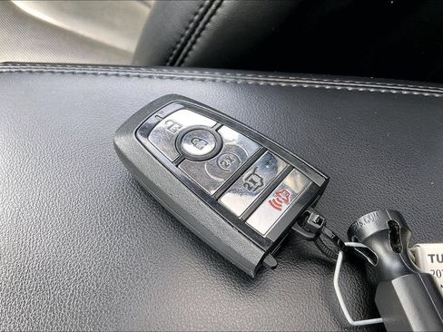 Certified 2022 Lincoln Nautilus Reserve FWD image 35