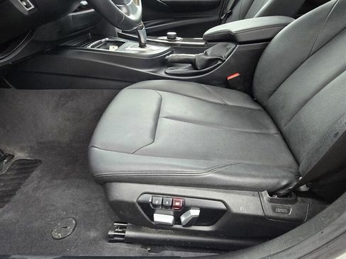 Used 2018 BMW 320i xDrive Sedan AWD/4WD image 11
