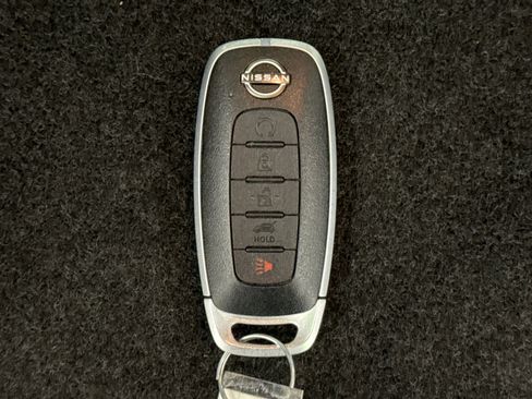 Used 2023 Nissan Rogue SL image 22