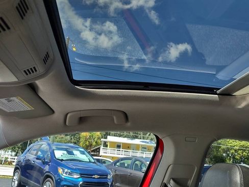 Used 2019 Volkswagen Jetta SE FWD image 20