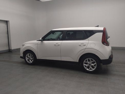 Used 2022 Kia Soul LX w/ Technology Package image 3