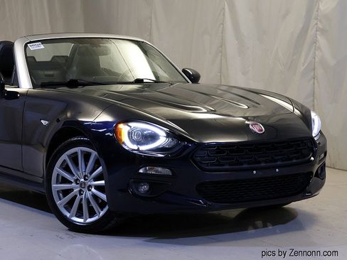 Used 2018 FIAT 124 Spider Lusso w/ Convenience Group image 2