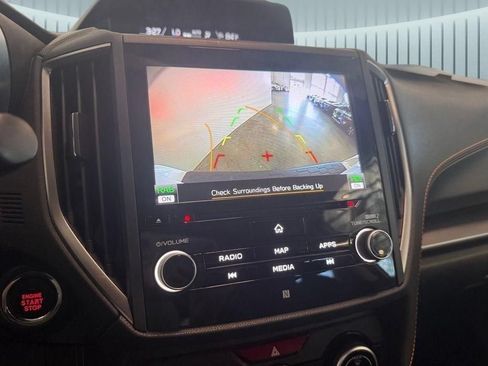 Used 2019 Subaru Crosstrek 2.0i Limited w/ Moonroof Package w/Navigation AWD/4WD image 3