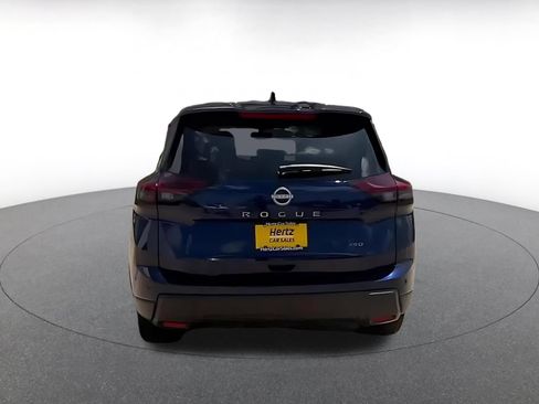 Used 2025 Nissan Rogue SV AWD/4WD image 12
