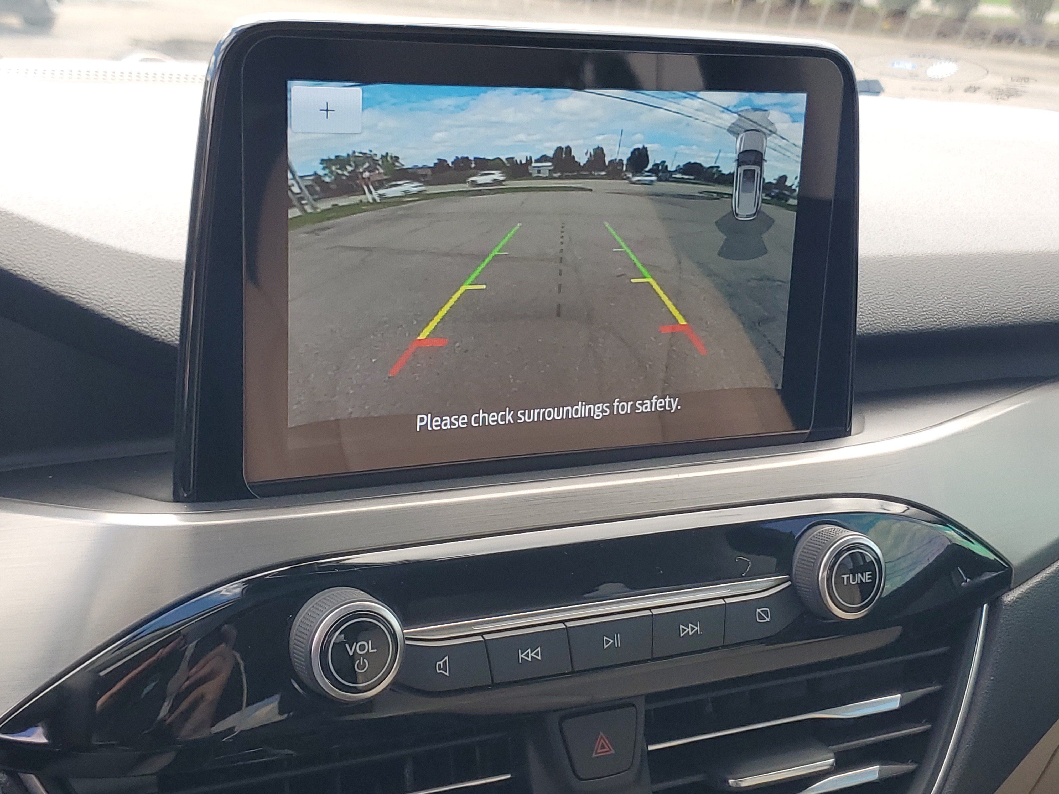 Used 2021 Ford Escape Titanium FWD image 17