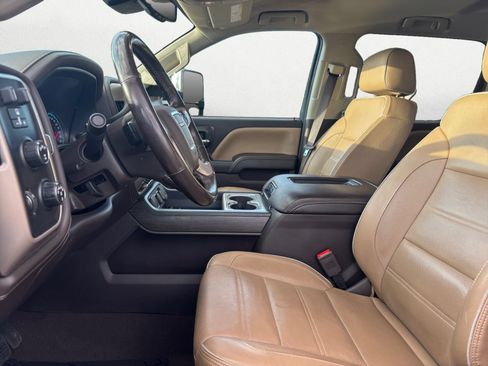Used 2019 GMC Sierra 3500 Denali w/ Duramax Plus Package AWD/4WD image 8
