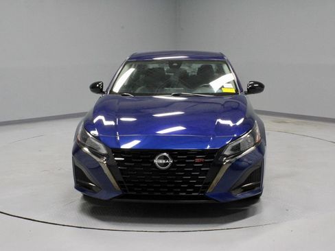 Certified 2023 Nissan Altima 2.5 SR AWD/4WD image 6