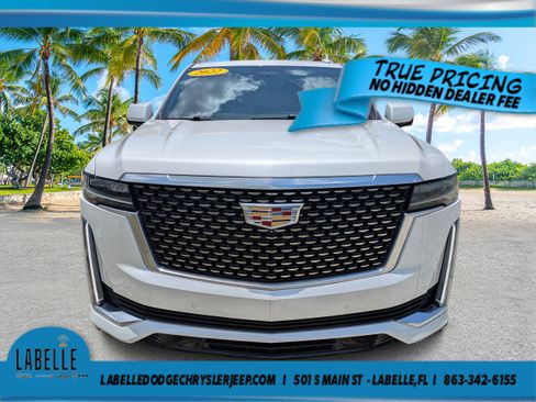 Used 2022 Cadillac Escalade ESV Luxury RWD image 8
