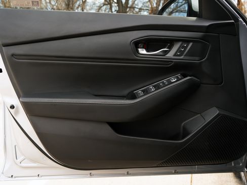 Used 2023 Honda Accord Touring image 38