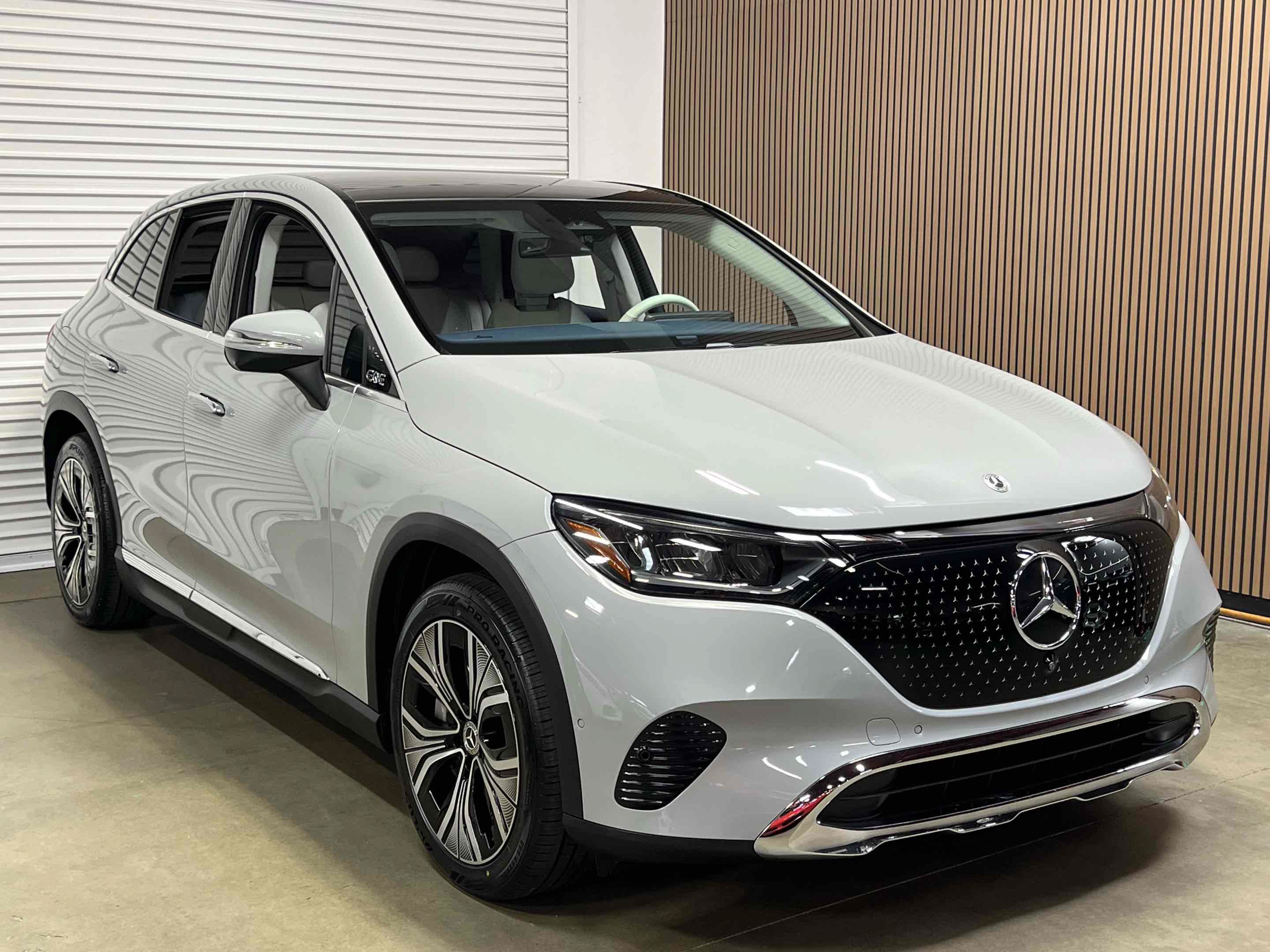 Used 2024 Mercedes-Benz EQE 350+ SUV image 29