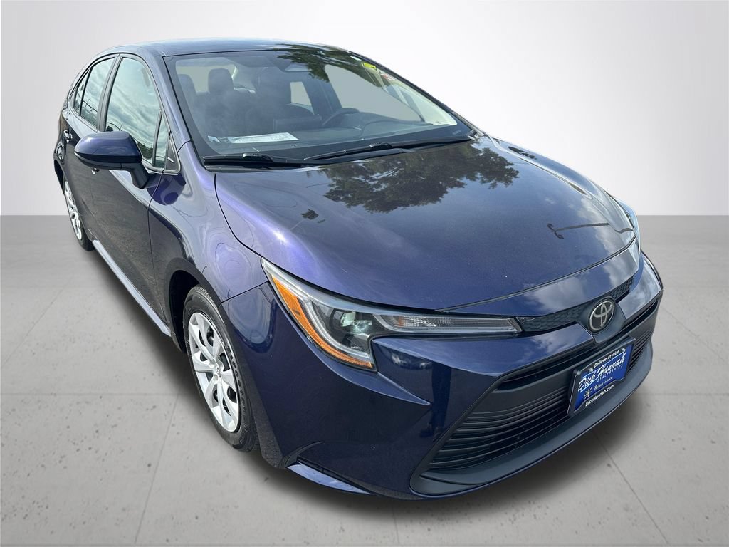 Used 2024 Toyota Corolla LE FWD image 5