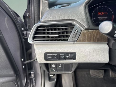 Used 2018 Honda Accord Touring image 14