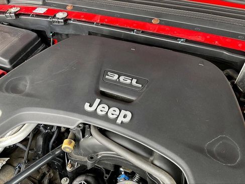 Used 2020 Jeep Gladiator Sport w/ Quick Order Package 24S image 32