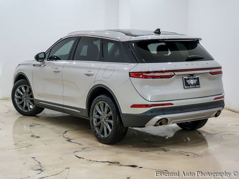 Used 2021 Lincoln Corsair Base AWD w/ Premium Package image 10