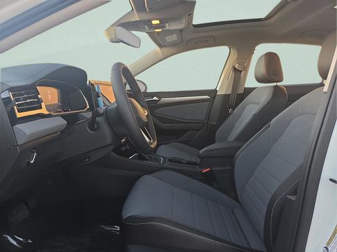 New 2026 Volkswagen Jetta SE FWD image 15