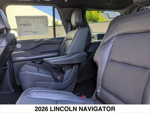 New 2026 Lincoln Navigator Reserve w/ Jet Appearance Package AWD/4WD image 12