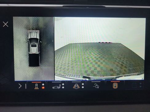 Used 2024 GMC Sierra 3500 Denali Ultimate image 28