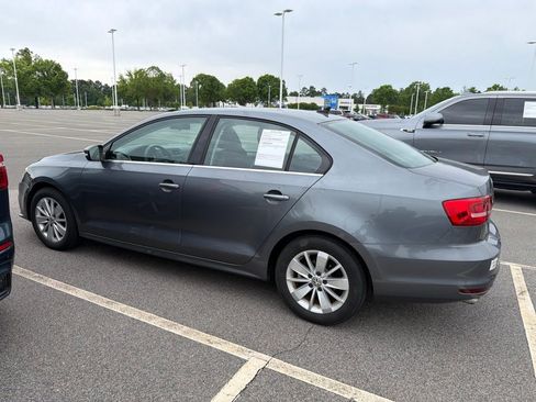 Used 2015 Volkswagen Jetta SE FWD image 21