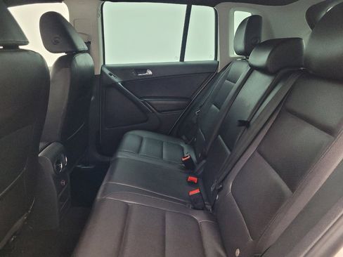 Used 2014 Volkswagen Tiguan SE FWD image 18