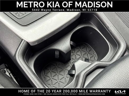 Used 2021 Toyota RAV4 LE AWD/4WD image 27