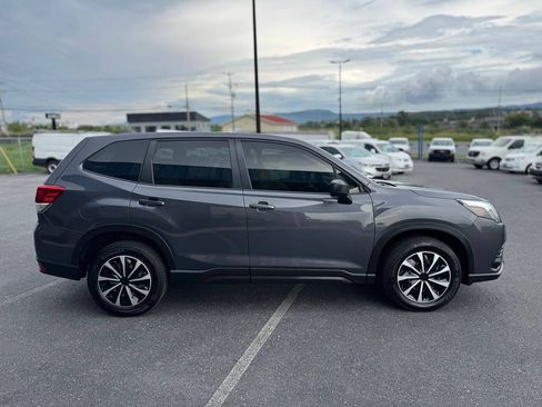 Used 2022 Subaru Forester AWD/4WD image 38