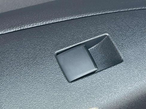 Used 2026 Toyota Corolla LE FWD image 15