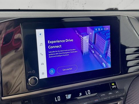 Used 2025 Toyota Camry SE image 24