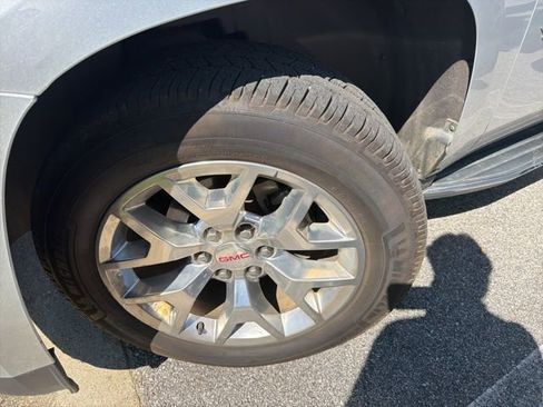 Used 2017 GMC Yukon SLT w/ Open Road Package RWD image 3