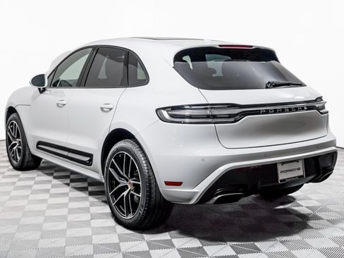 Certified 2024 Porsche Macan AWD/4WD image 3