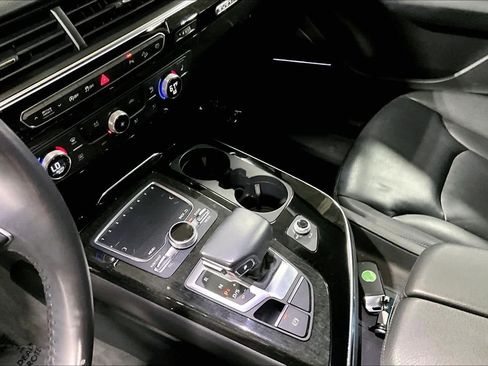 Used 2019 Audi Q7 3.0T Premium Plus AWD/4WD image 17