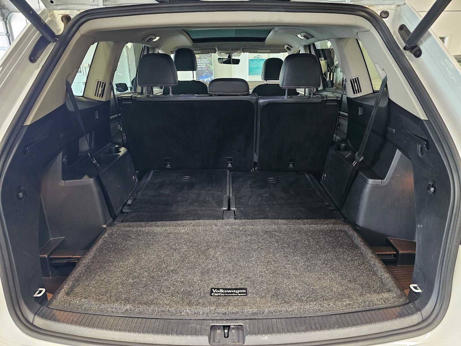 Used 2023 Volkswagen Atlas SE w/ Panoramic Sunroof Package AWD/4WD image 16