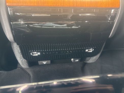 New 2025 Jeep Grand Wagoneer Series III w/ HD Trailer Tow Package image 31