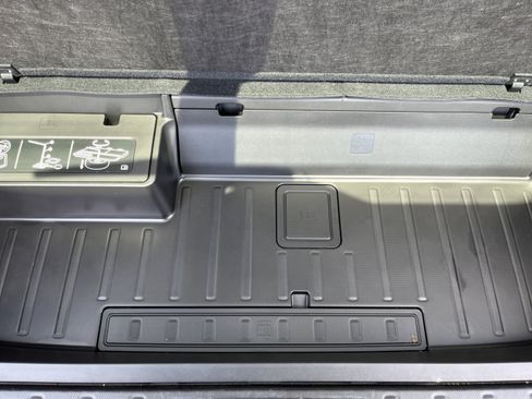 Used 2025 Subaru Ascent Premium AWD/4WD image 11