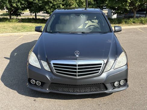 Used 2010 Mercedes-Benz E 350 4MATIC Sedan image 4