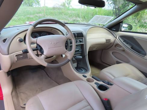 Used 2004 Ford Mustang GT RWD image 28