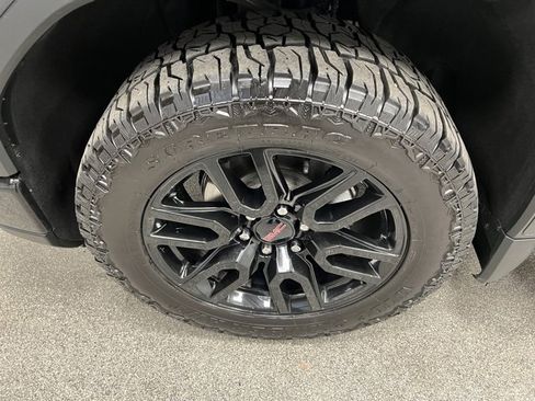 Used 2023 GMC Sierra 1500 Elevation image 18