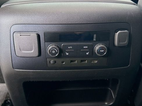 Used 2019 Chevrolet Tahoe LT w/ LT Signature Package image 26