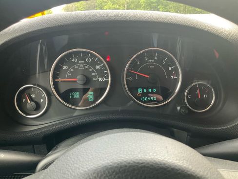 Used 2014 Jeep Wrangler Unlimited Sport w/ Quick Order Package 24S AWD/4WD image 19