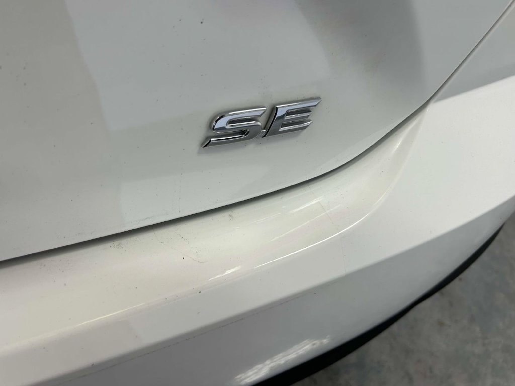Used 2026 Toyota Camry SE FWD image 10
