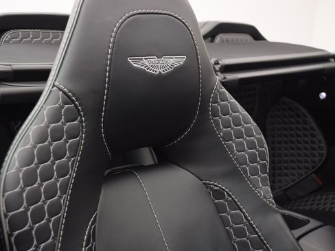 Used 2014 Aston Martin Vanquish Volante image 20