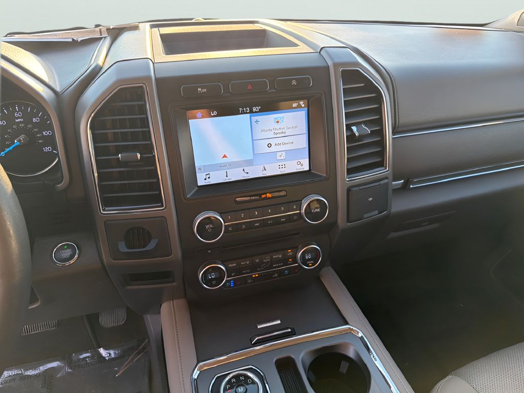 Used 2018 Ford Expedition XLT w/ Equipment Group 202A RWD image 27