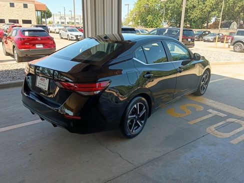 Used 2025 Nissan Sentra SV FWD image 7
